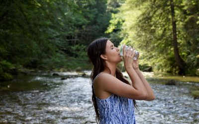 Beber agua, ¿por qué es tan importante para nuestra piel?